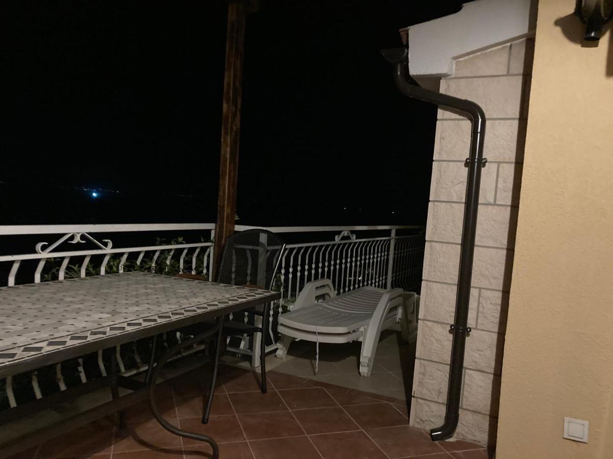 דוגי ראט Guest House Adria מראה חיצוני תמונה