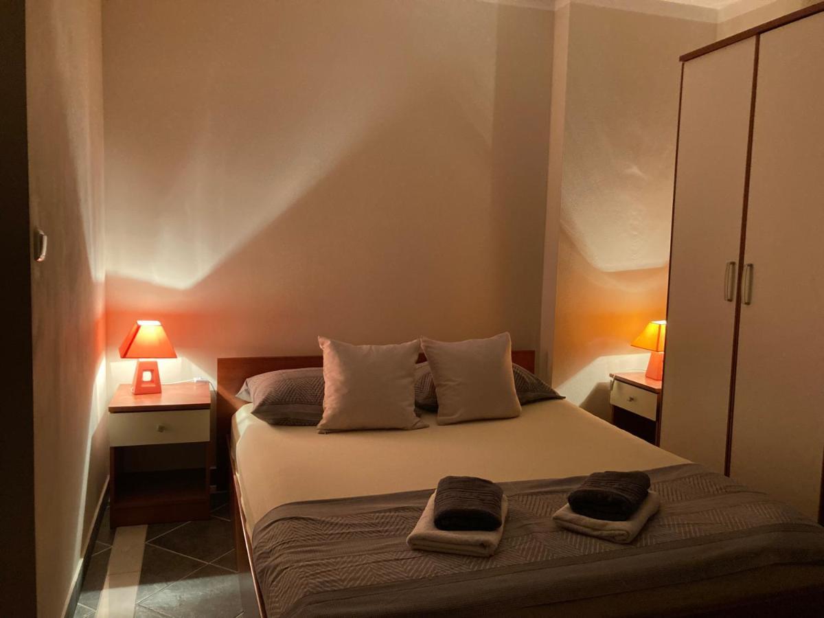 דוגי ראט Guest House Adria מראה חיצוני תמונה