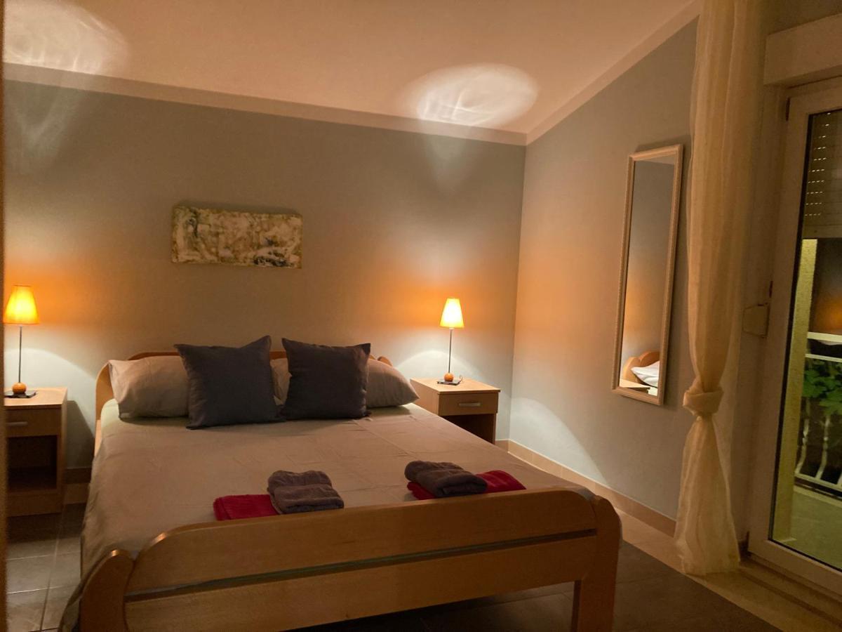 דוגי ראט Guest House Adria מראה חיצוני תמונה